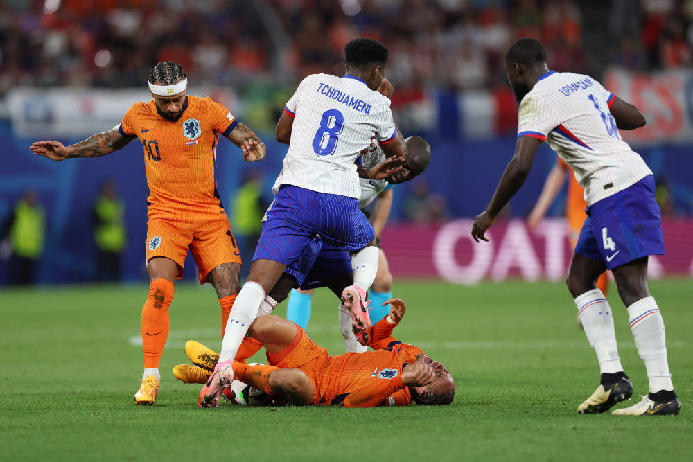 爱游戏tv-波兰队碾压奥地利队，波尔统治全场