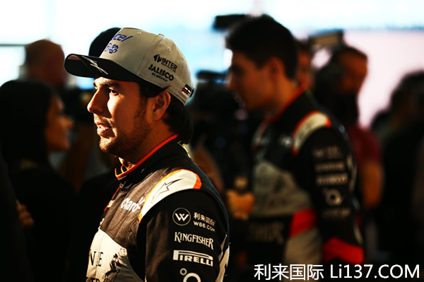 雷诺车队绝杀威廉姆斯，佩雷兹惊艳四座