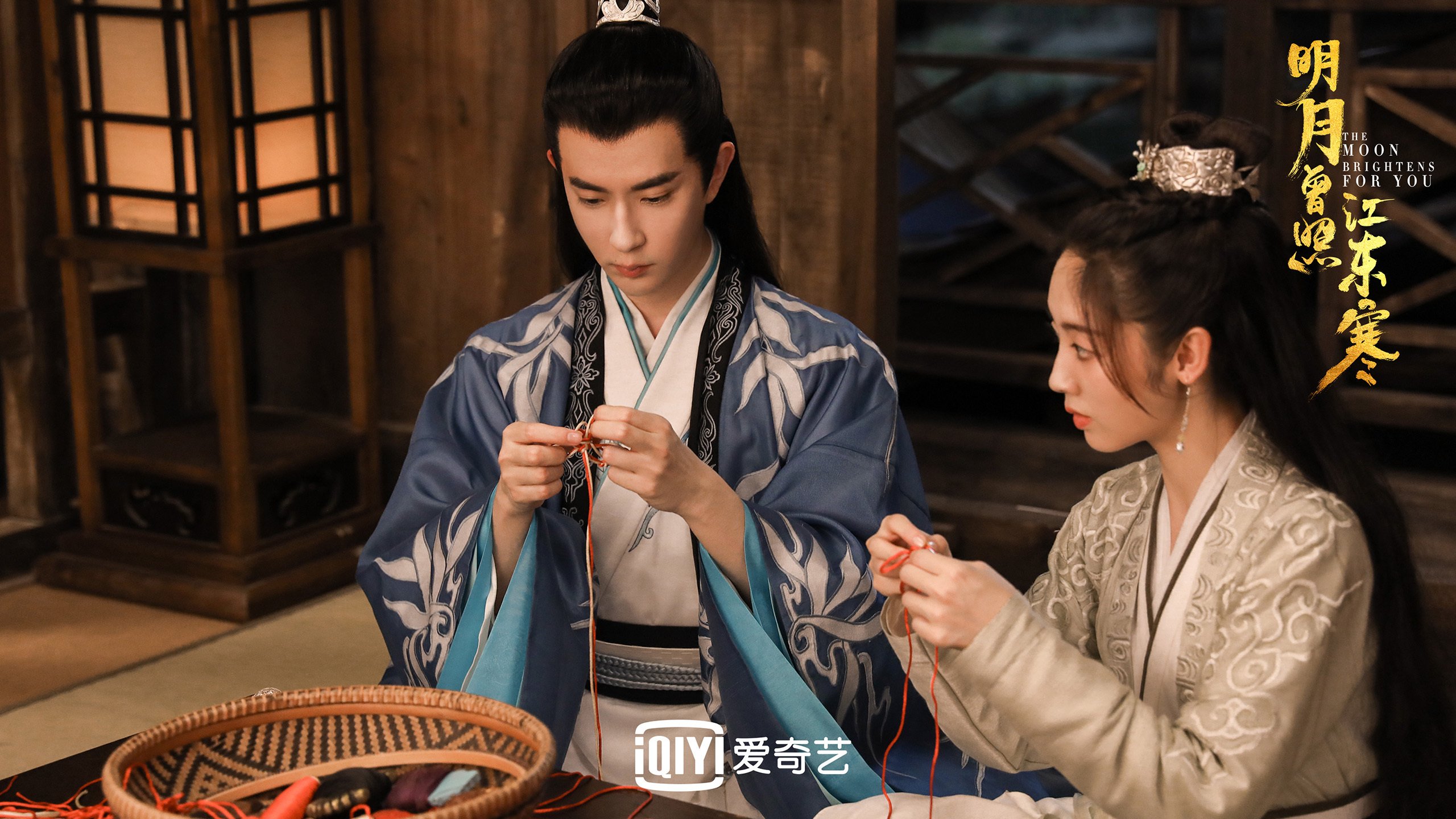 爱游戏在线-绿茵场的闪电与球台的磐石，竞技场上的双面旗帜