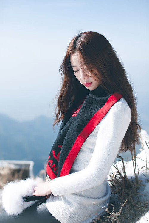 爱游戏-西甲国家德比之夜，范弗利特用投篮诠释足球，一场跨越时空的冠军级演出