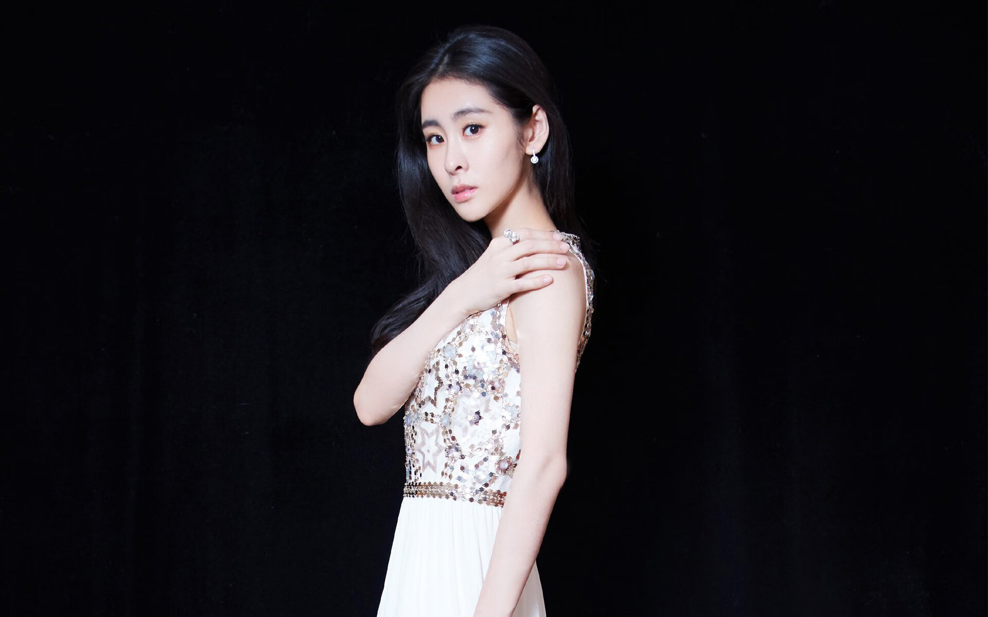 爱游戏下载-当梅西缺席诺坎普，新疆队让马刺西部失蹄，体育的不确定性密码